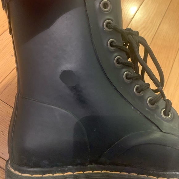 Doc Martens - Picture 3 of 6